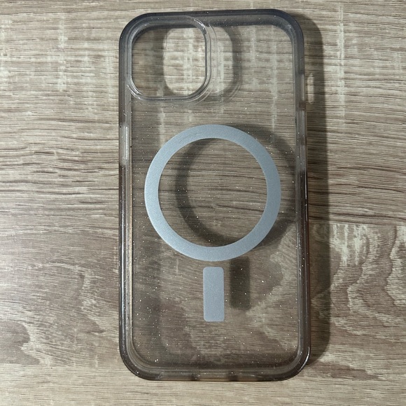 Clear Glittery iPhone 14 MagSafe Case - Picture 6 of 6